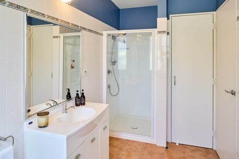 Photo of property in 14 The Crescent, Roseneath, Wellington, 6011