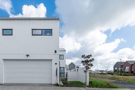 Photo of property in 4 Green Bamboo Road, Hobsonville, Auckland, 0616