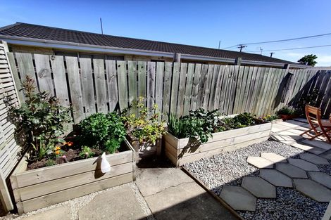 Photo of property in 2/22 Longfellow Street, Sydenham, Christchurch, 8023