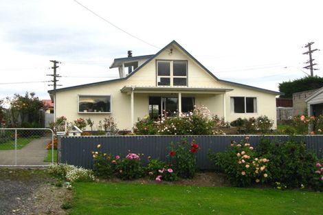 Photo of property in 1 Coach Road, Fairfield, Dunedin, 9018