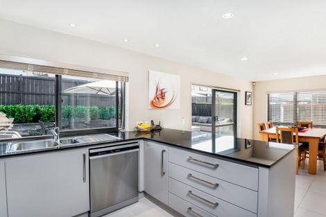 Photo of property in 9 Springcrest Drive, Karaka, Papakura, 2113