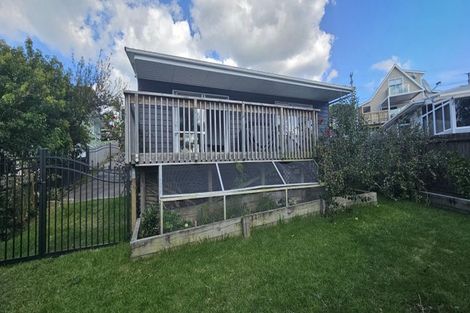 Photo of property in 17b Scott Road, Stanmore Bay, Whangaparaoa, 0932