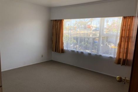 Photo of property in 1 Glenmore Road, Pakuranga Heights, Auckland, 2010