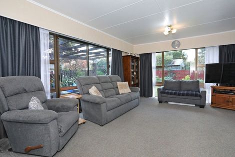 Photo of property in 28 Shelton Place, Feilding, 4702