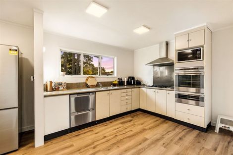 Photo of property in 93 Oreil Avenue, West Harbour, Auckland, 0618