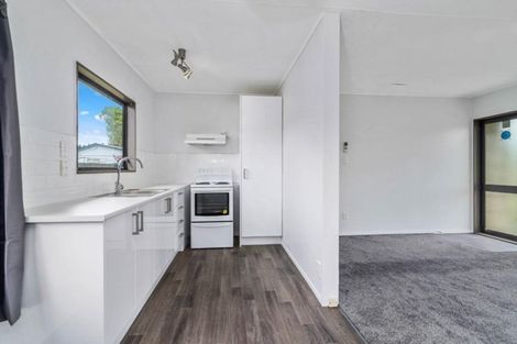 Photo of property in 4a Hannah Road, Hannahs Bay, Rotorua, 3010