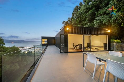 Photo of property in 18 Korokoro Road, Korokoro, Lower Hutt, 5012