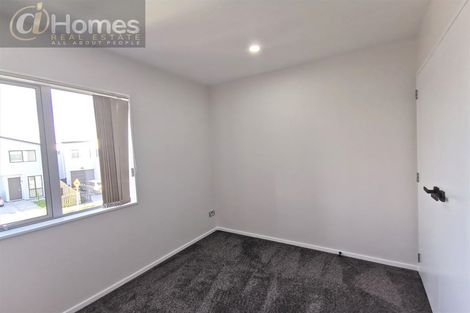 Photo of property in 24 Tumu Road, Papakura, 2110