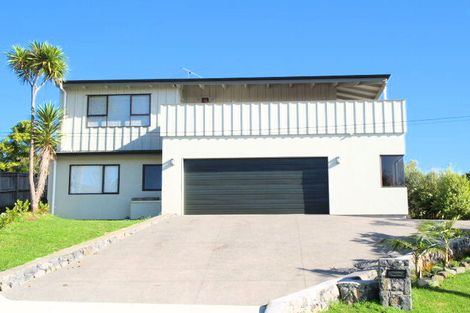 Photo of property in 2/35 Pah Road, Cockle Bay, Auckland, 2014