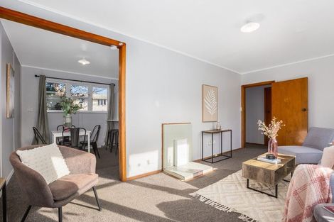 Photo of property in 10 Lincoln Grove, Cannons Creek, Porirua, 5024