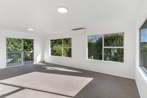 Photo of property in 1/6 Ellice Road, Totara Vale, Auckland, 0629