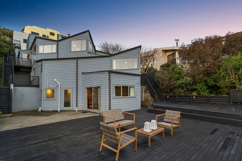 Photo of property in 9 Inverell Way, Seatoun, Wellington, 6022