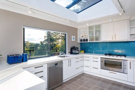 Photo of property in 35 Lighthouse Road, Bluff Hill, Napier, 4110