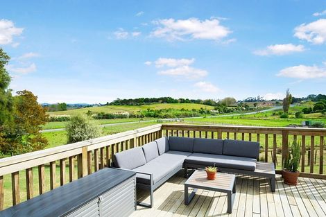 Photo of property in 141 Mangakura Road, Helensville, 0875