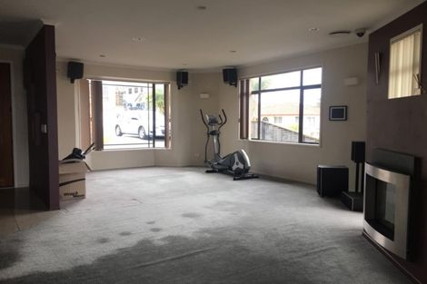 Photo of property in 3 The Enclave, Totara Heights, Auckland, 2105