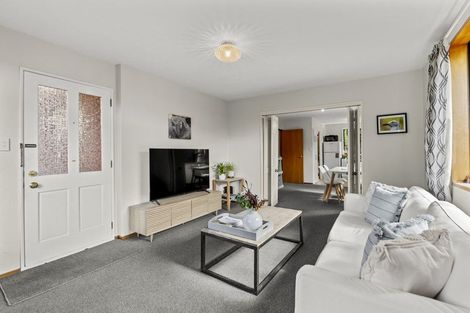 Photo of property in 1/8 Torvill And Dean Lane, Cashmere, Christchurch, 8022
