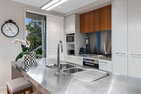 Photo of property in 7 Little Compton Mews, Snells Beach, 0920