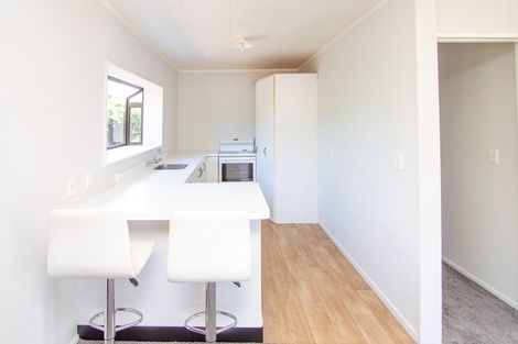 Photo of property in 15 Hanmer Place, Highbury, Palmerston North, 4412