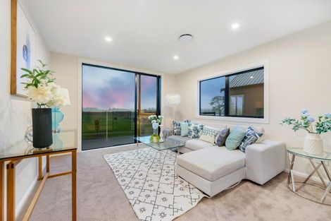 Photo of property in 45 Evergreen Parade, Rosehill, Papakura, 2113