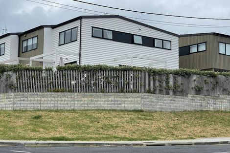 Photo of property in 5/35 Garadice Road, Rothesay Bay, Auckland, 0630