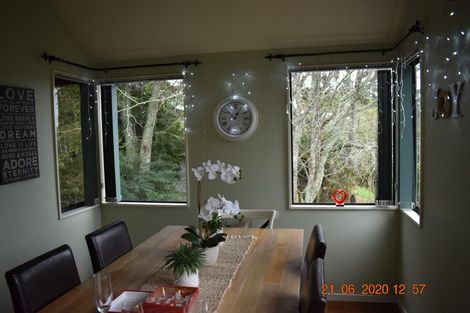 Photo of property in 31c Greenvalley Rise, Glenfield, Auckland, 0629