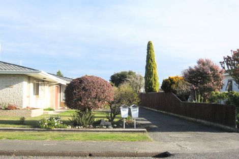 Photo of property in 2/705 Ellison Road, Parkvale, Hastings, 4122