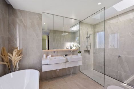 Photo of property in 142c Glandovey Road, Strowan, Christchurch, 8052