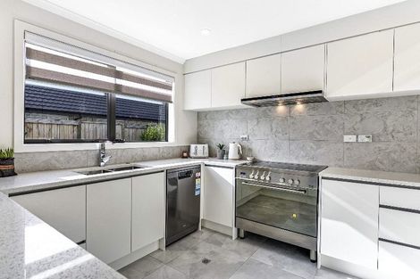 Photo of property in 8 Kaaka Street, Cambridge, 3434