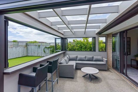 Photo of property in 7 Mahia Lane, Waikanae, 5036