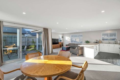 Photo of property in 28 Northwater Drive, Northwood, Christchurch, 8051