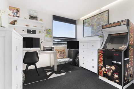 Photo of property in 20a Montgomery Avenue, Karori, Wellington, 6012