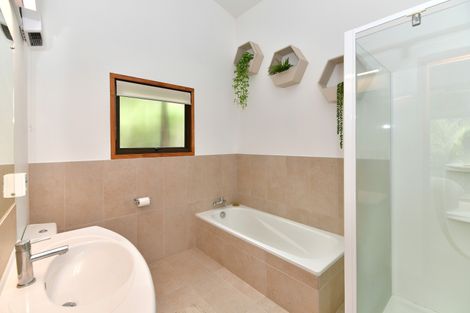 Photo of property in 121 Noakes Hill Road, Puhoi, Silverdale, 0994