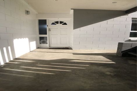 Photo of property in 787 East Coast Road, Northcross, Auckland, 0630