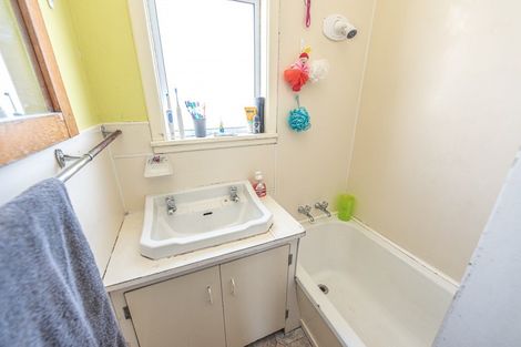 Photo of property in 8 Taupata Street, Castlecliff, Whanganui, 4501