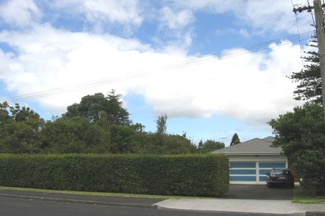 Photo of property in 20 Riverview Road, Panmure, Auckland, 1072