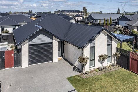 Photo of property in 1 Stratford (pvt) Way, Rangiora, 7400