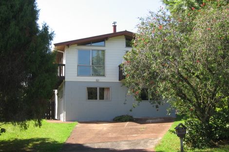 Photo of property in 15 Havelle Avenue, Titirangi, Auckland, 0604