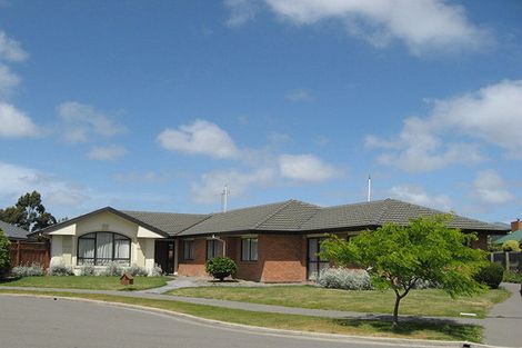 Photo of property in 20 Chesterfield Mews, Russley, Christchurch, 8042