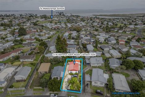 Photo of property in 3/16 Barneys Farm Road, Clendon Park, Auckland, 2103
