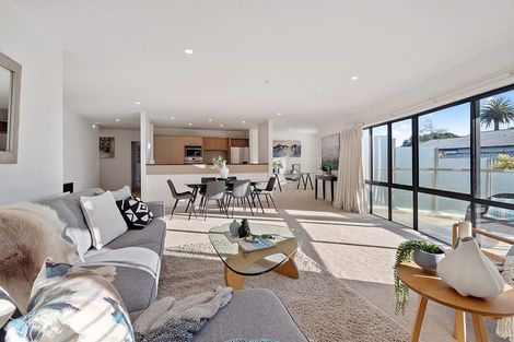 Photo of property in 26/4e Collins Street, Takapuna, Auckland, 0622