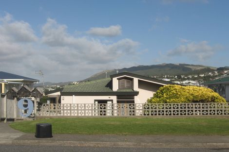 Photo of property in 9c Bay Drive, Titahi Bay, Porirua, 5022