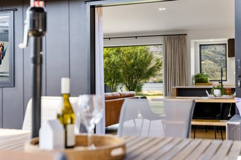 Photo of property in 14 Arion Court, Mount Pisa, Cromwell, 9383