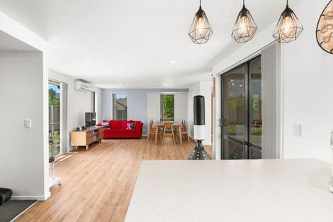 Photo of property in 17 Sovereign Gardens, Halswell, Christchurch, 8025