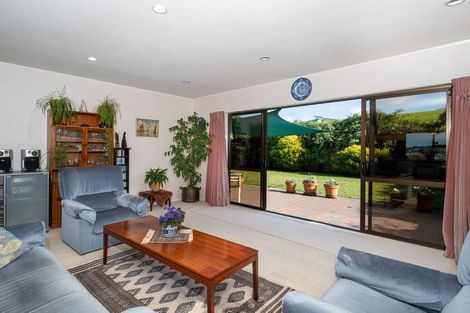 Photo of property in 52 Spence Road, Henderson, Auckland, 0612