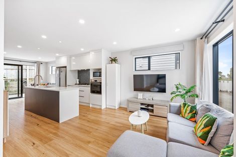 Photo of property in 59d Redwood Drive, Massey, Auckland, 0614