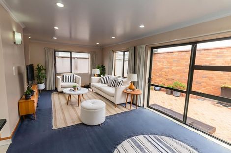 Photo of property in 31 Argentine Avenue, Miramar, Wellington, 6022