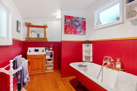 Photo of property in 436 Aberdeen Road, Gisborne, 4010