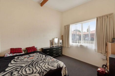 Photo of property in 1/209 Mcleod Street, Camberley, Hastings, 4120