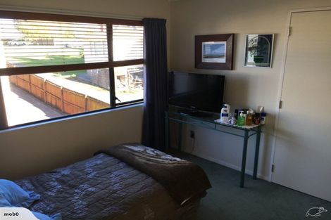 Photo of property in 3/1 Bradbury Road, Botany Downs, Auckland, 2010