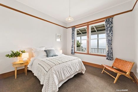 Photo of property in 29 Winchester Street, Kaiwharawhara, Wellington, 6035